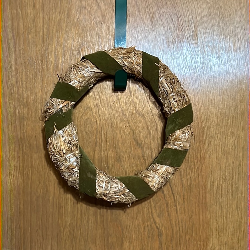🦋$8 ADD ON• 2pc 12” Diameter Straw Wreath